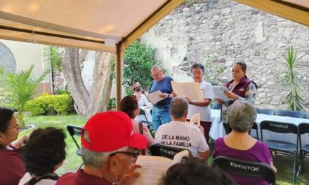 Fomentan la lectura entre adultos mayores de Tepeji