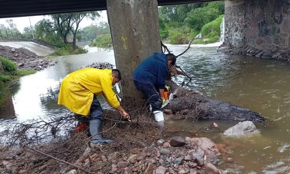 La Unidad Municipal de Protección Civil y Bomberos Tepeji del Río informa: