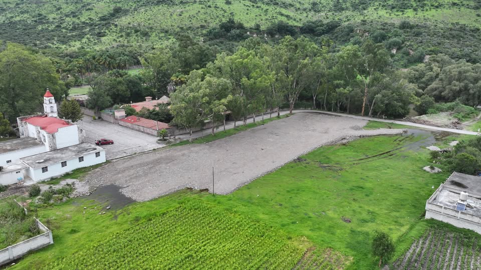 Realizan labores de mantenimiento a la explanada de San Ignacio Nopala