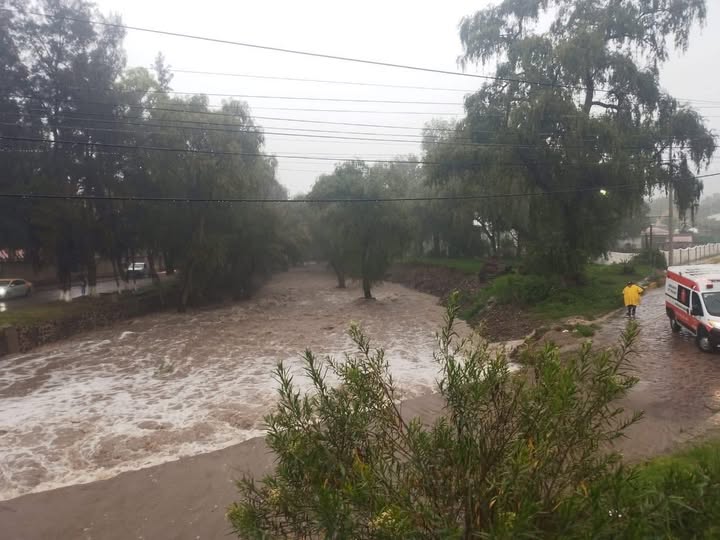 La Unidad Municipal de Protección Civil y Bomberos Tepeji del Río, informa la actualización de niveles de ríos en la entidad.