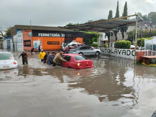 Continúa atención de reportes de afectaciones derivadas de las lluvias en Tepeji