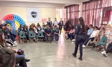 Realizan conferencia sobre control de emociones en preparatoria de Atotonilco de Tula