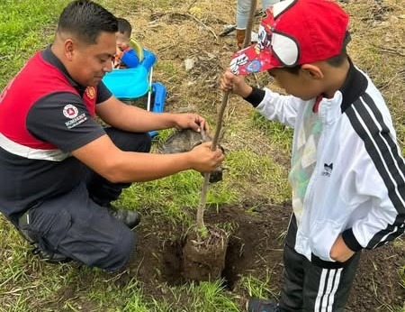 Realizan trabajos de reforestación en las colonias Arboledas y Jalpa
