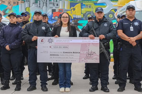 Entrega de estímulo mensual en especie a elementos de Seguridad Pública como parte del compromiso con la transformación y la dignificación laboral