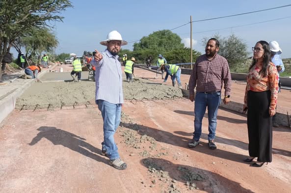 Inician trabajos de  colado de 𝗽𝗮𝘃𝗶𝗺𝗲𝗻𝘁𝗼 𝗵𝗶𝗱𝗿𝗮́𝘂𝗹𝗶𝗰𝗼 en la obra de 𝗮𝗺𝗽𝗹𝗶𝗮𝗰𝗶𝗼́𝗻 𝘆 𝗺𝗼𝗱𝗲𝗿𝗻𝗶𝘇𝗮𝗰𝗶𝗼́𝗻 𝗱𝗲 𝗹𝗮 𝗰𝗮𝗿𝗿𝗲𝘁𝗲𝗿𝗮 𝗔𝘁𝗼𝘁𝗼𝗻𝗶𝗹𝗰𝗼 𝗱𝗲 𝗧𝘂𝗹𝗮–𝗣𝗿𝗼𝗴𝗿𝗲𝘀𝗼