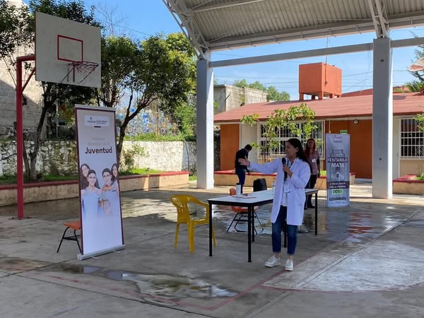 Imparten pláticas preventivas en la Telesecundaria de San Ildefonso