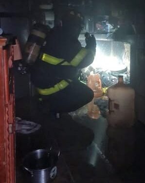 Bomberos Tula atienden incendio residencial en Monte Alegre