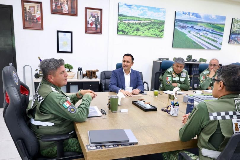 Christian Martinez se reúne con el encargado del del proyecto del tren México – Querétaro