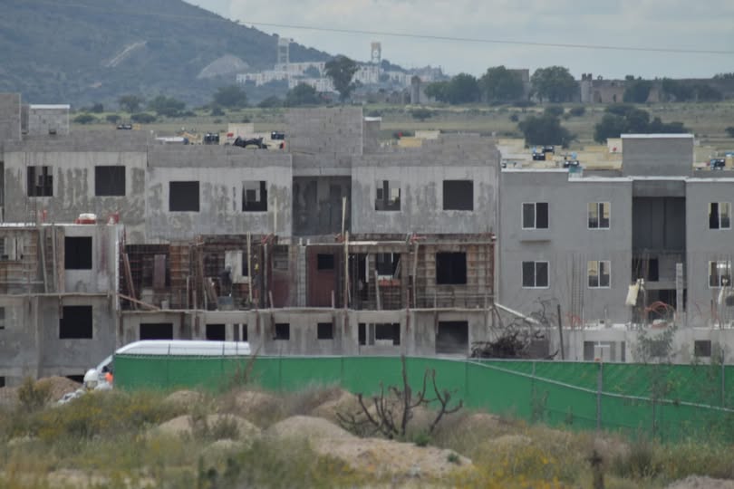 Fraccionamientos de Atotonilco sin municipalizar por irregularidades, carecen de servicios públicos básicos