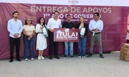 Cristhian Martínez anuncia nuevas obras de pavimentación y entrega luminarias en San Lucas Teacalco y Santa María Ilucan