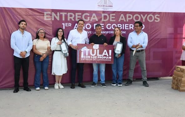 Cristhian Martínez anuncia nuevas obras de pavimentación y entrega luminarias en San Lucas Teacalco y Santa María Ilucan