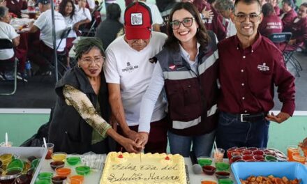 El Sistema DIF Municipal #Tepeji celebró con gran cariño el Día del Adulto Mayor en CEDECOM.