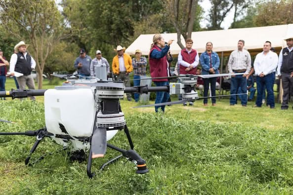 Tania Valdez Cuéllar anuncia dron agrícola municipal para impulsar la productividad del campo
