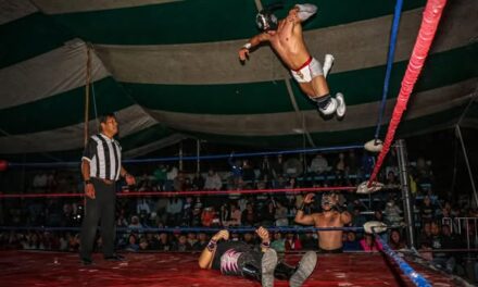 En Atotonilco de Tula inician los festejos patrios con espectacular función de Lucha Libre.