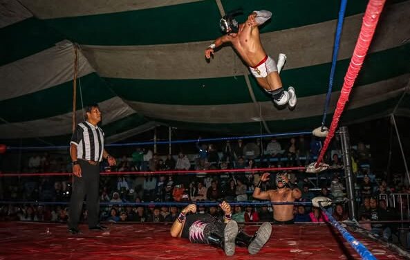 En Atotonilco de Tula inician los festejos patrios con espectacular función de Lucha Libre.