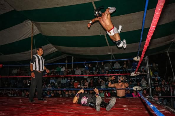 En Atotonilco de Tula inician los festejos patrios con espectacular función de Lucha Libre.