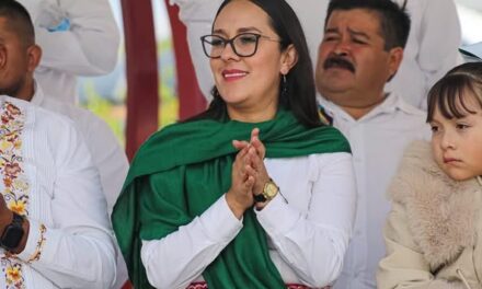 Escuelas primarias participan en desfile conmemorativo al Día del Inicio de la Lucha por la Independencia