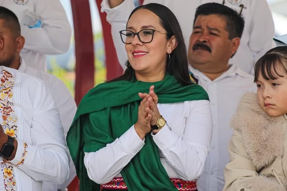 Escuelas primarias participan en desfile conmemorativo al Día del Inicio de la Lucha por la Independencia