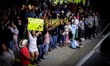 Miles de familias tulenses se reunieron en la explanada de la presidencia municipal para presenciar las Fiestas Patrias 2025