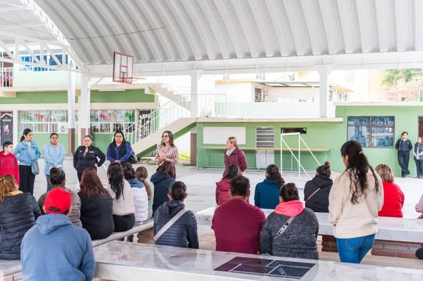 Gobierno de Tepeji entrega Patio Didáctico y rehabilita mobiliario en la escuela Javier Rojo Gómez