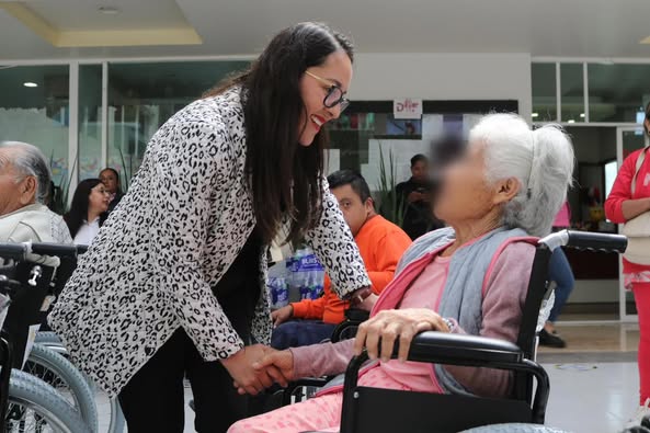 DIF Municipal Atotonilco de Tula entrega apoyos de movilidad asistencial a personas en situación de vulnerabilidad