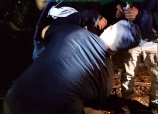 Rescatan a una mujer que cayó al Río Tula