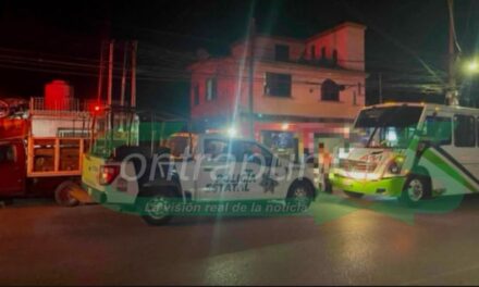 Asaltan camión de pasajeros de la empresa AVM en Tepeji del Río