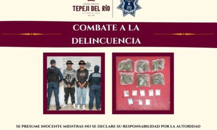 Policías municipales de Tepeji aseguran a dos personas tras denuncia ciudadana