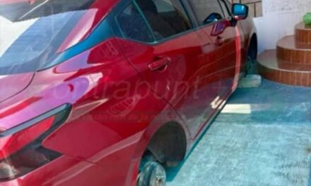 Roban las llantas de un vehículo en Tepeji del Río