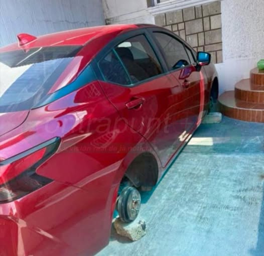 Roban las llantas de un vehículo en Tepeji del Río