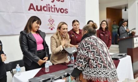60 personas beneficiadas con auxiliares auditivos en Tepeji del Río