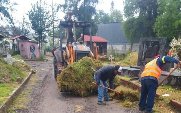 Inician trabajos de limpieza en panteones de Tepeji