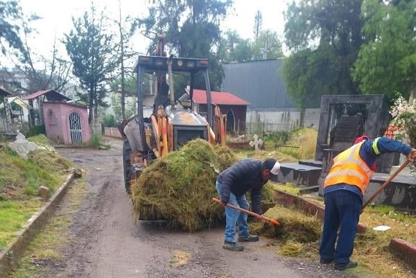 Inician trabajos de limpieza en panteones de Tepeji