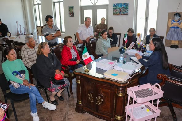 𝗘𝘀𝗰𝘂𝗰𝗵𝗮𝗿 𝗽𝗮𝗿𝗮 𝘁𝗿𝗮𝗻𝘀𝗳𝗼𝗿𝗺𝗮𝗿: 𝙪𝙣 𝙜𝙤𝙗𝙞𝙚𝙧𝙣𝙤 𝙘𝙚𝙧𝙘𝙖𝙣𝙤 𝙖𝙡 𝙥𝙪𝙚𝙗𝙡𝙤.