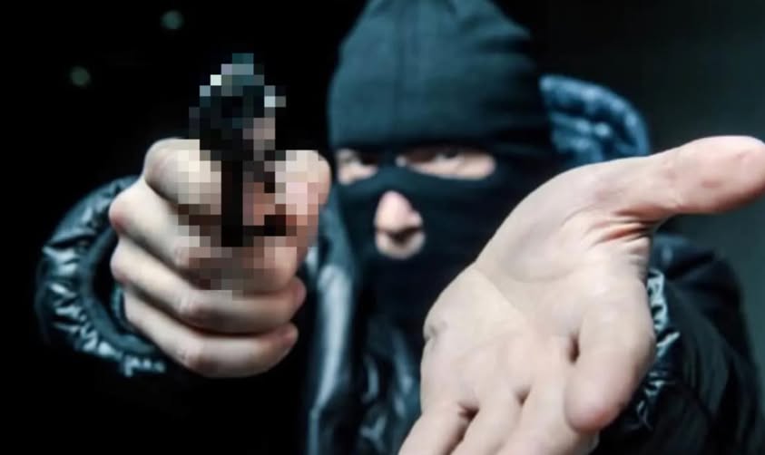 Asaltana a dos jóvenes en Tepeji