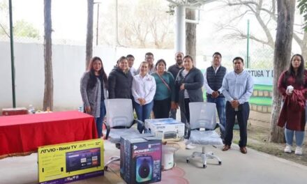 Alcaldesa de Tepeji realiza gira de trabajo por San Ignacio Nopala