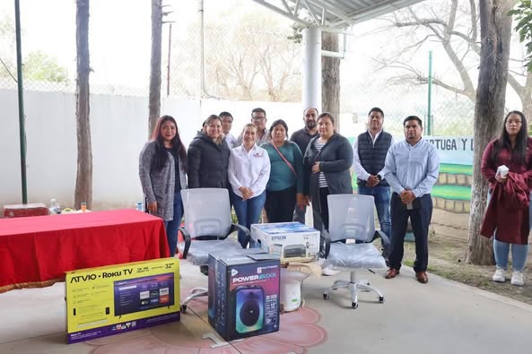 Alcaldesa de Tepeji realiza gira de trabajo por San Ignacio Nopala