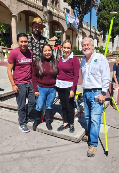 Tepeji del Río recibe equipo topográfico GNSS