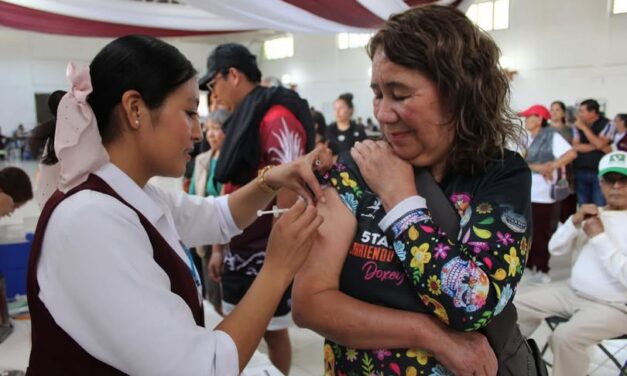 DIF #Tepeji en colaboración con el ISSSTE, llevó a cabo la campaña de vacunación cuidando la salud de quienes más lo necesitan