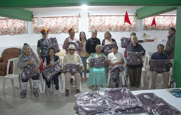 𝗘𝗻𝘁𝗿𝗲𝗴𝗮 𝗱𝗲 𝘂𝗻𝗶𝗳𝗼𝗿𝗺𝗲𝘀 𝗮 𝗹𝗮𝘀 𝗖𝗮𝘀𝗮𝘀 𝗱𝗲𝗹 𝗔𝗱𝘂𝗹𝘁𝗼 𝗠𝗮𝘆𝗼𝗿 𝗱𝗲 𝗔𝘁𝗼𝘁𝗼𝗻𝗶𝗹𝗰𝗼 𝗱𝗲 𝗧𝘂𝗹𝗮