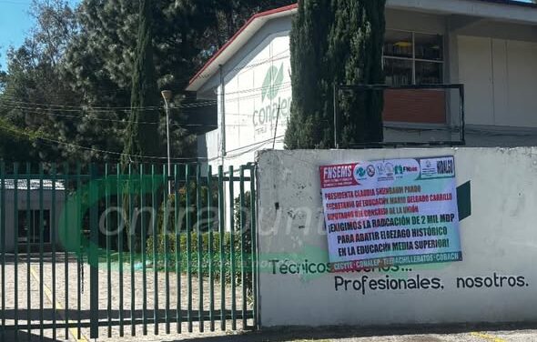 Conalep Tepeji se une a la exigencia de la radicación de 2 mil millones de pesos para abatir el rezago en la educación media superior.