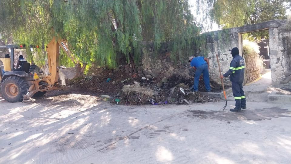 Listos los panteones de Tula de Allende para recibir a los visitantes