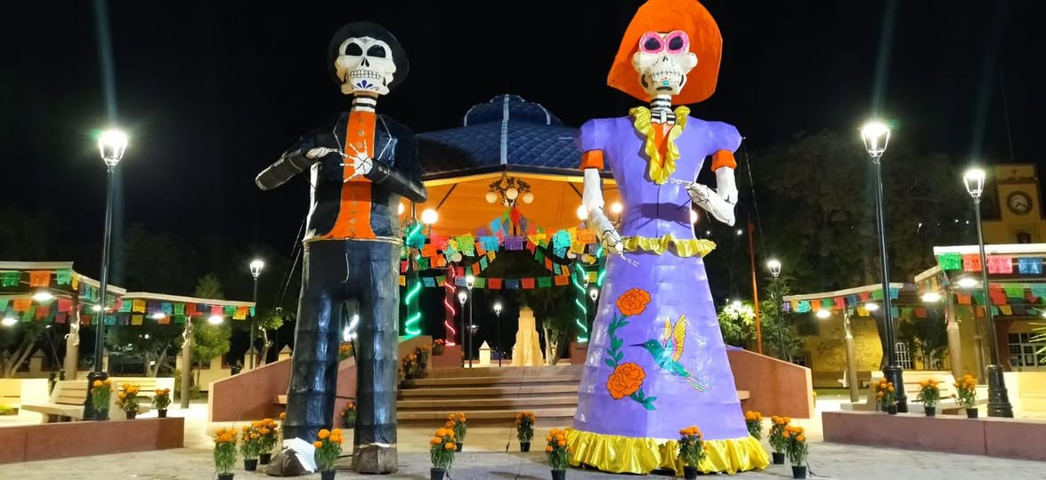 Nuevamente comparsas de Xantolo en Atotonilco de Tula