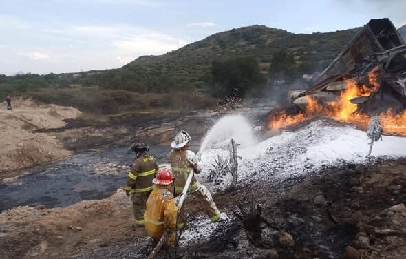 Tepeji del Río apoya en las labores de emergencia registradas tras el descarrilamiento del tren en Tepetitlán