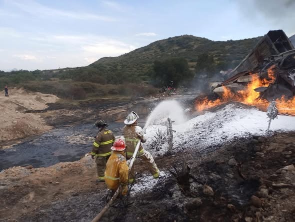 Tepeji del Río apoya en las labores de emergencia registradas tras el descarrilamiento del tren en Tepetitlán