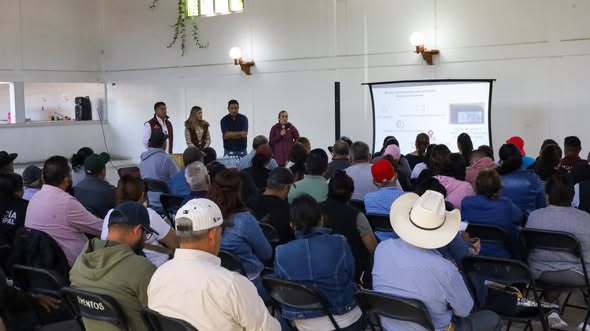 Capacitan a los Comités de Contraloría Social de Tepeji