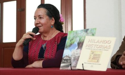 Gobierno de Tepeji del Río entrega reconoce a escritoria por su trayecto