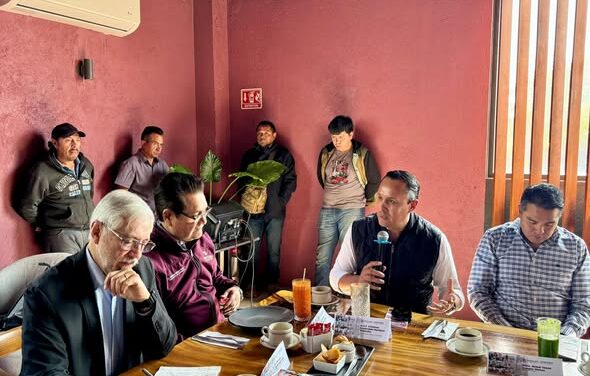 Cristhian Martínez participa en dialogo sobre el Parque Ecológico y de Reciclaje