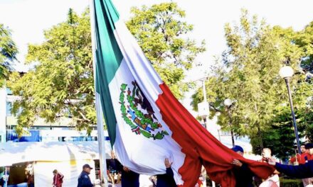 En Tula realizan el solemne izamiento de bandera para conmemorar el CXV aniversario de la Revolución Mexicana