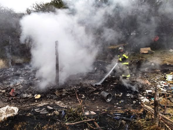 Bomberos Tula atienden incendio de basura en Cruz Azul